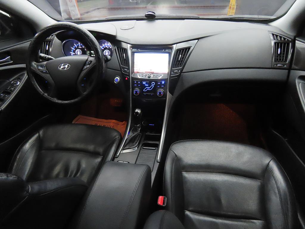 HYUNDAI Sonata - Vista 5