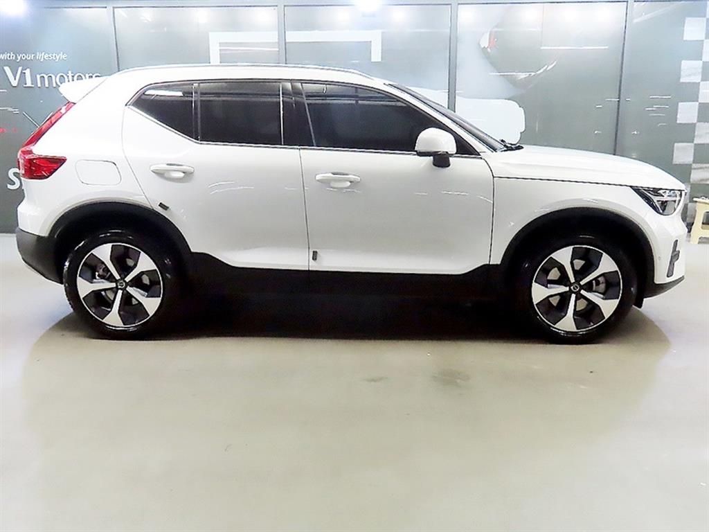 Volvo XC40 - Vista 3