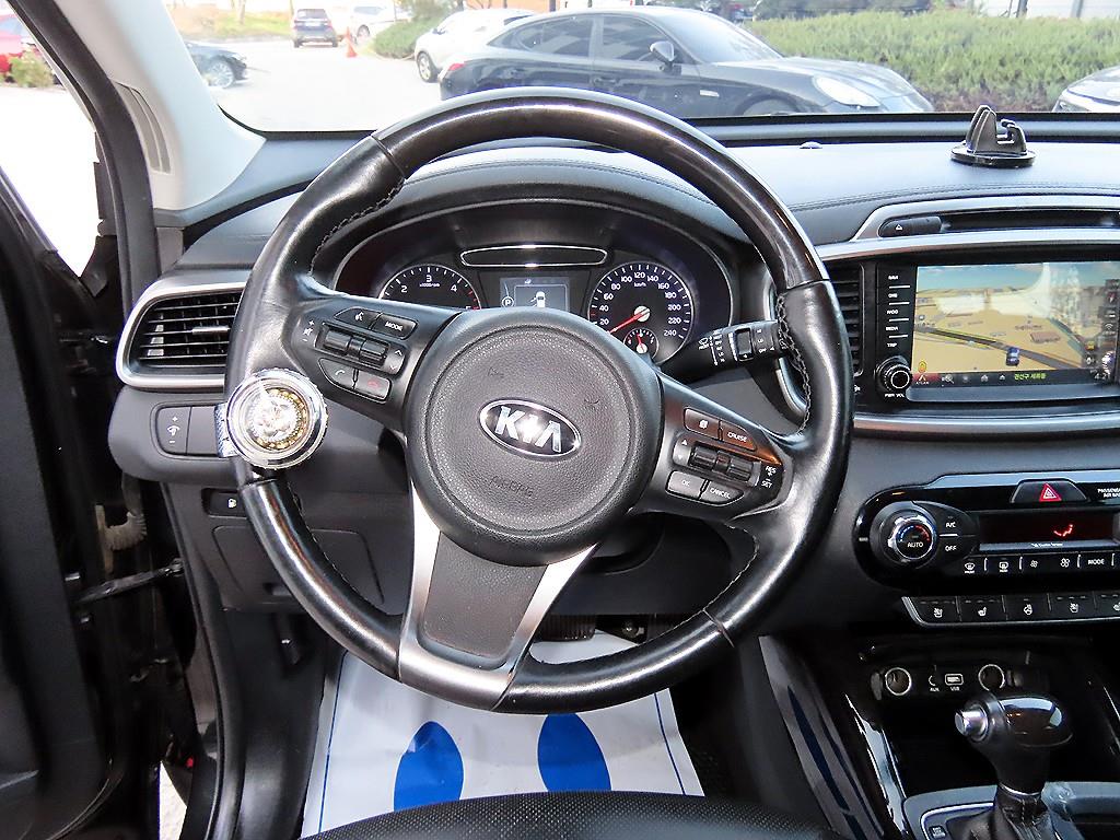 KIA Sorento - Vista 8
