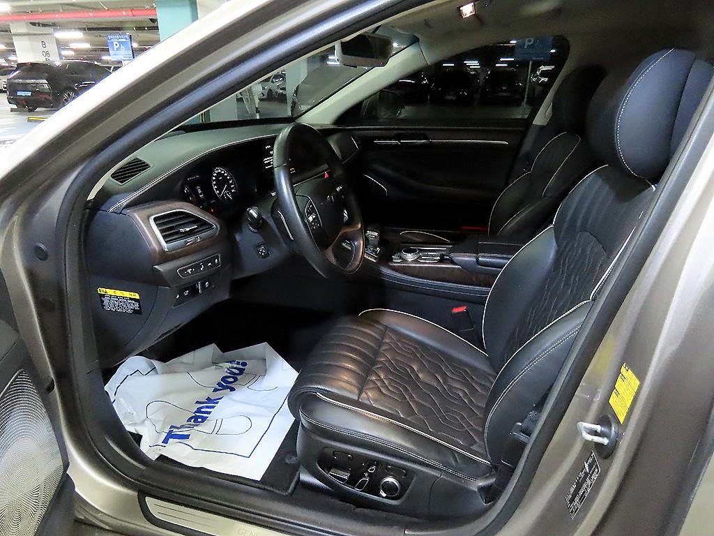 Genesis G90 - Vista 6