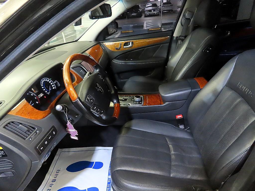 HYUNDAI Equus - Vista 6