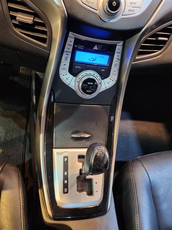 HYUNDAI Avante 2012 Gris - Importación desde Corea - HF Imports Iquique - Foto 15