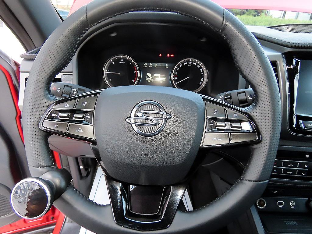 Ssangyong Rexton - Vista 9