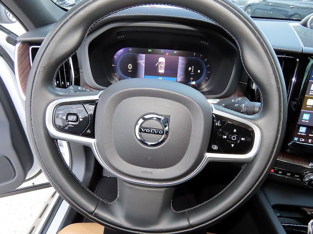 Volvo XC60 - Vista 8