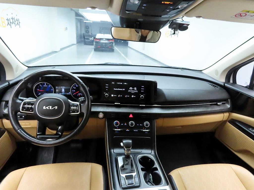 KIA Carnival - Vista 6