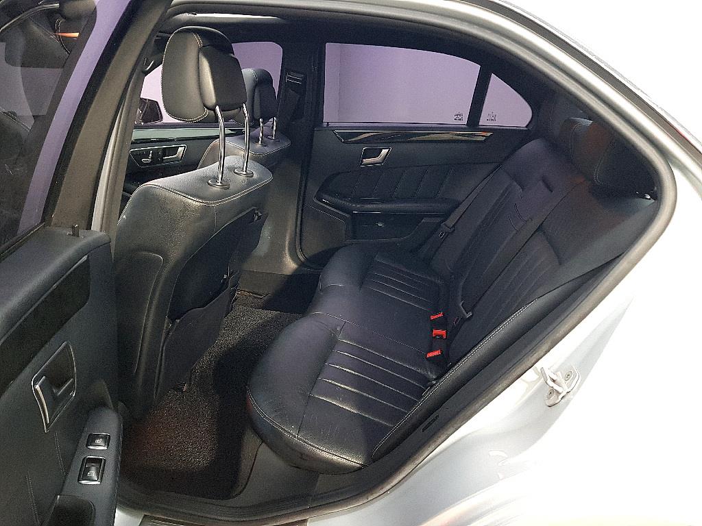 Mercedes Benz E class - Vista 9