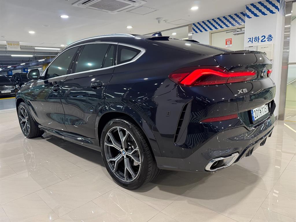 BMW X6 - Vista 5