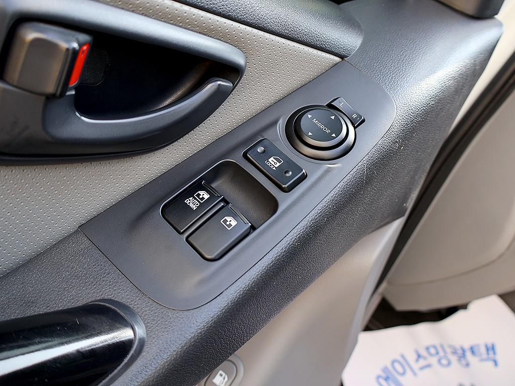 HYUNDAI Starex 2014 Blanco - Importación desde Corea - HF Imports Iquique - Foto 11