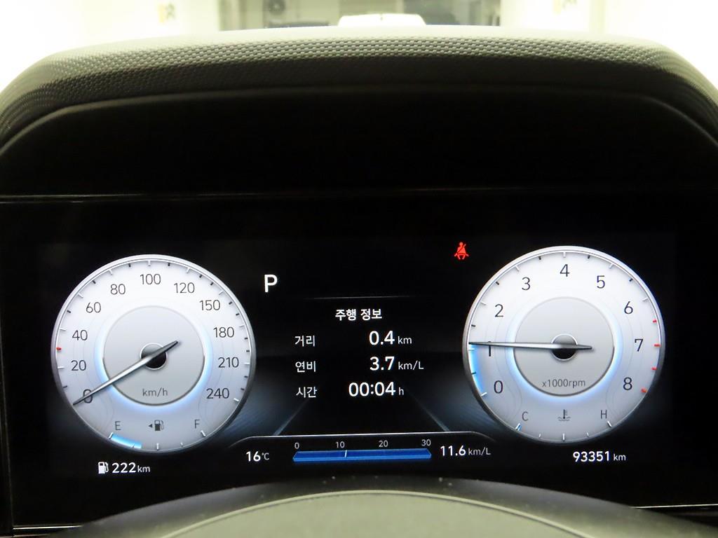 HYUNDAI Avante - Vista 6