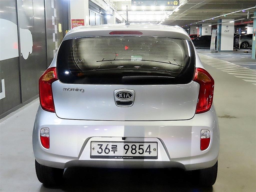 KIA Morning - Vista 5