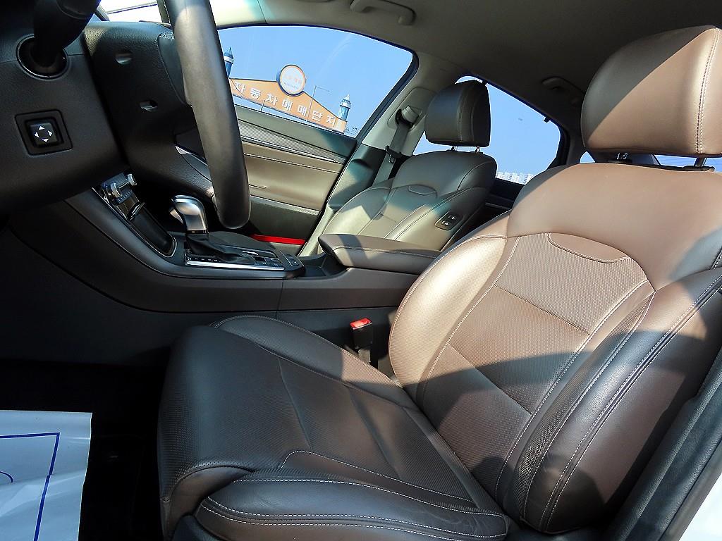 HYUNDAI Grandeur - Vista 5