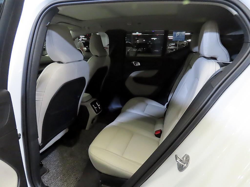 Volvo XC40 - Vista 7