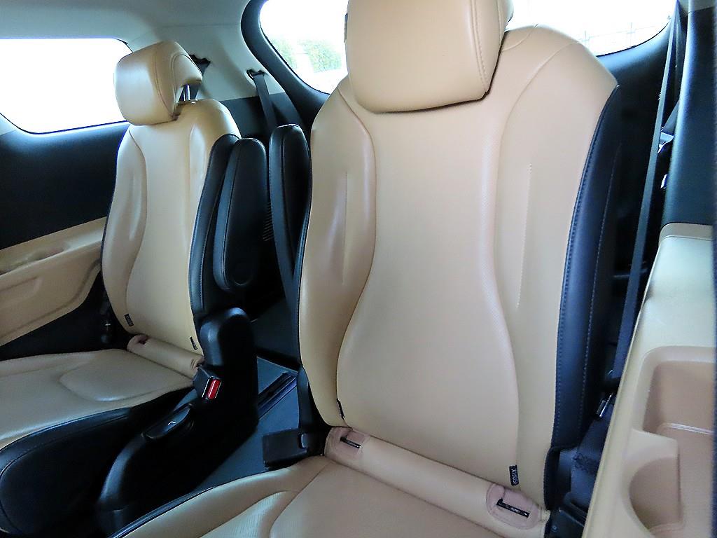 KIA Carnival - Vista 7