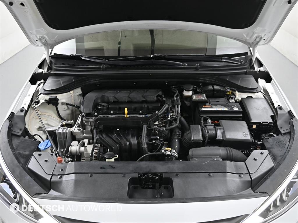 HYUNDAI Avante - Vista 6