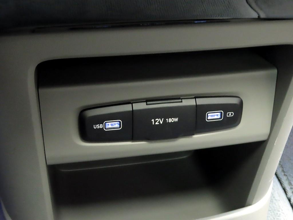 HYUNDAI Staria - Vista 11