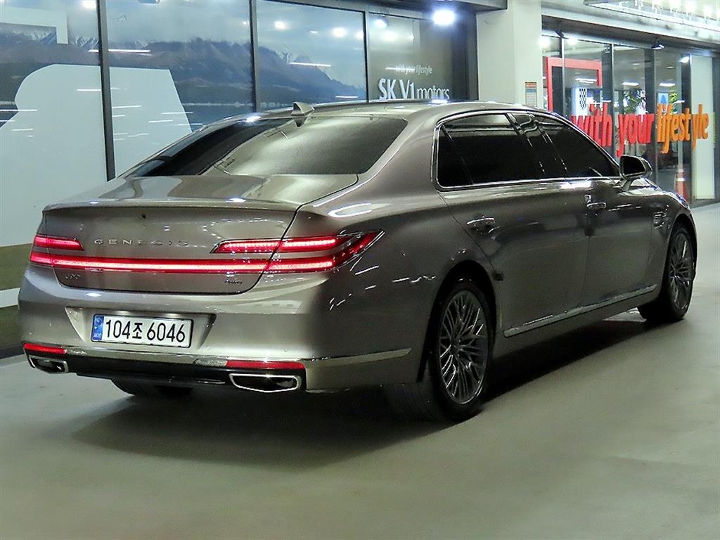 Genesis G90 - Vista 4