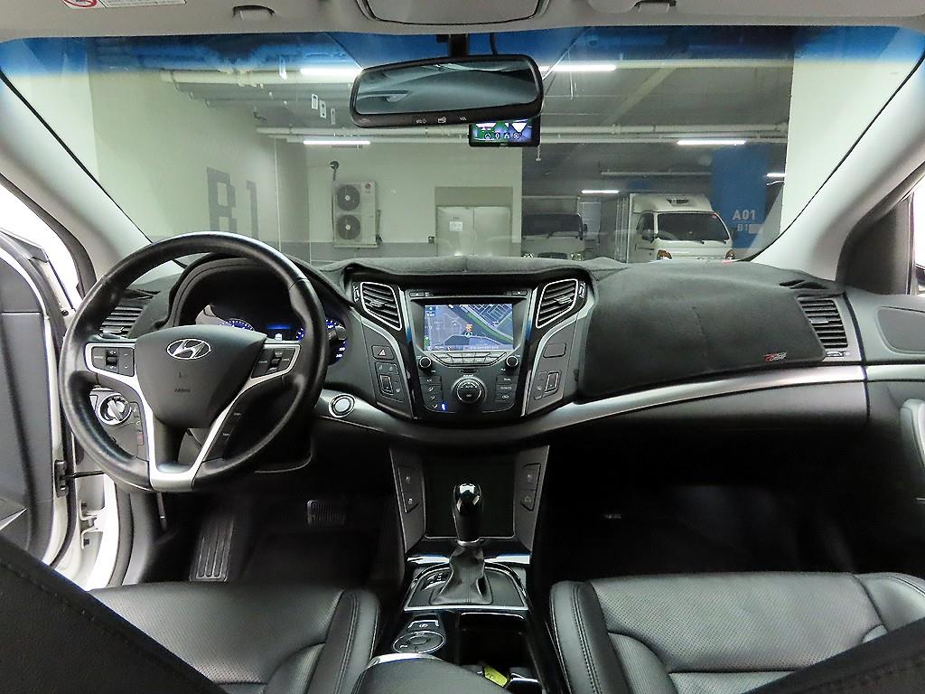 HYUNDAI i40 - Vista 9