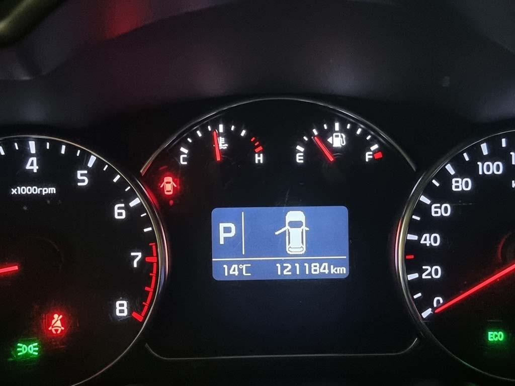 KIA Carens - Vista 9