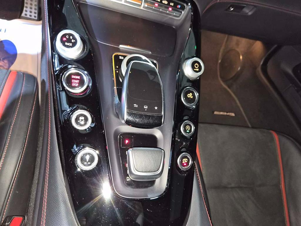 Mercedes Benz AMG GT - Vista 10