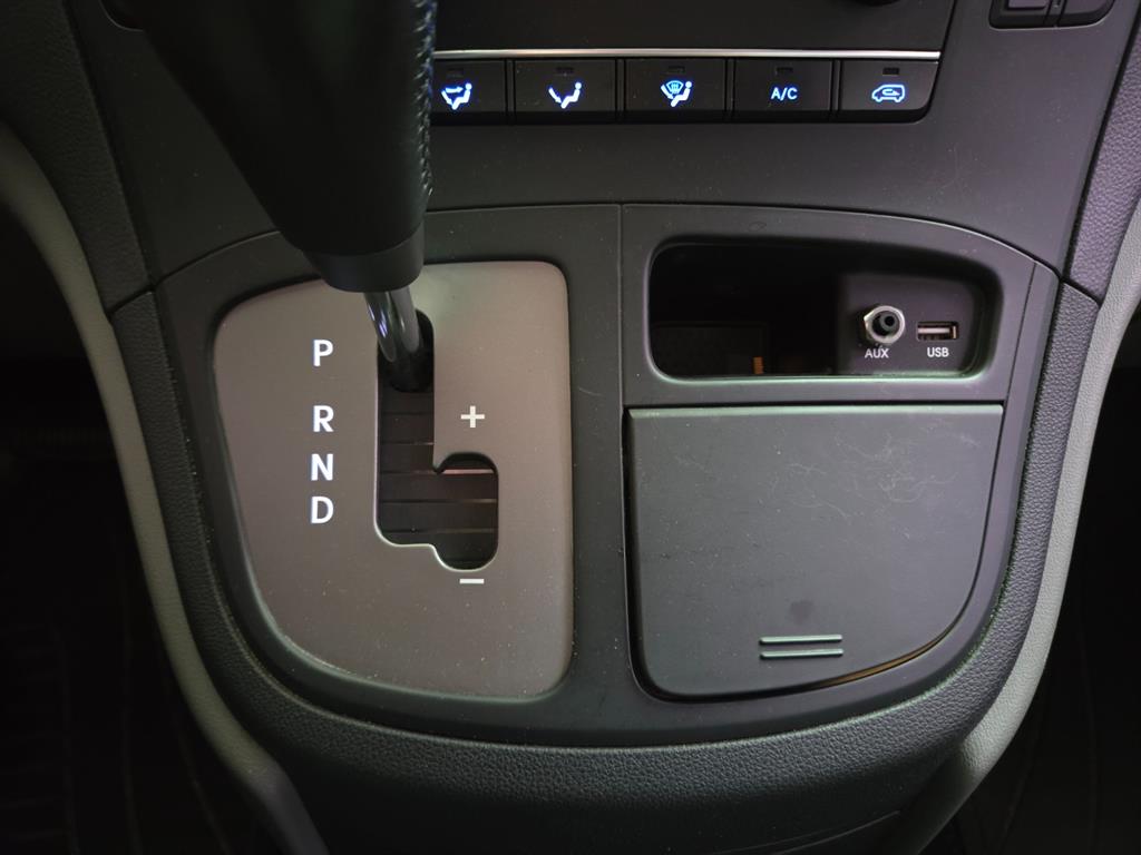 HYUNDAI Starex 2017 Plateado - Importación desde Corea - HF Imports Iquique - Foto 14