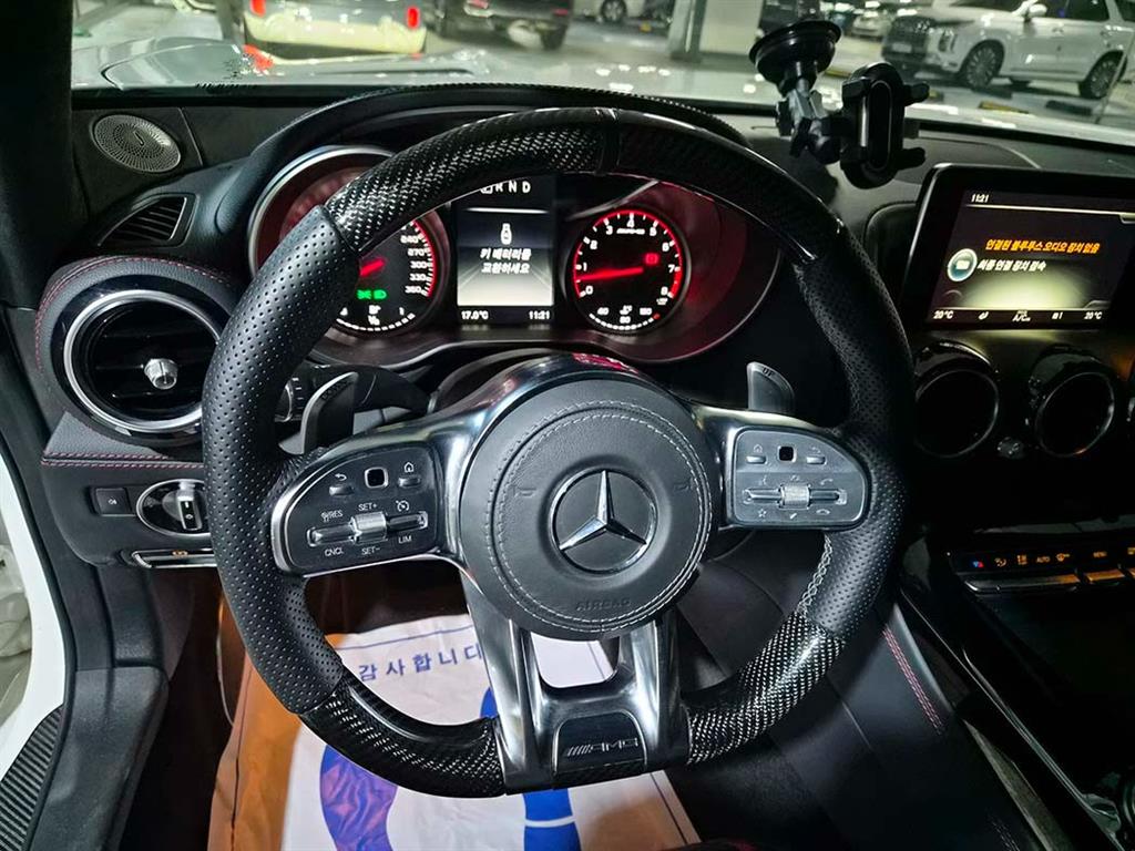 Mercedes Benz AMG GT - Vista 9