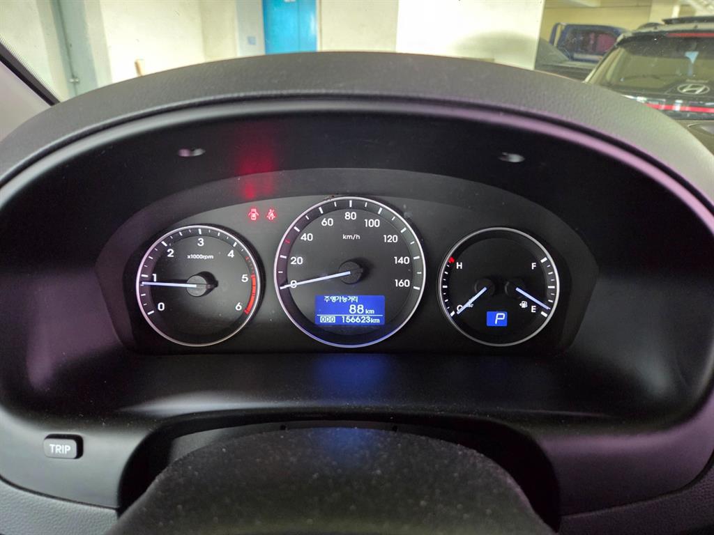 HYUNDAI Starex - Vista 12