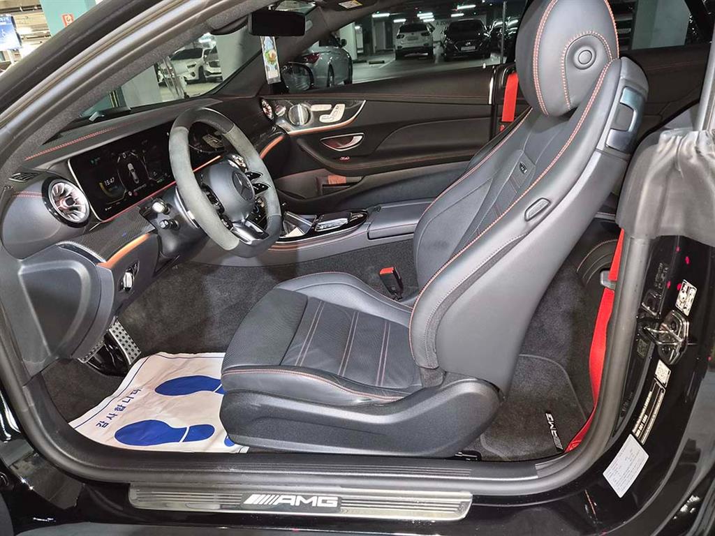 Mercedes Benz E class - Vista 6