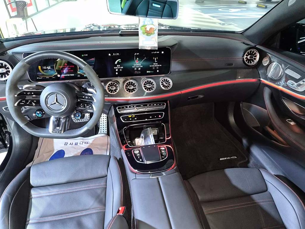 Mercedes Benz E class - Vista 8