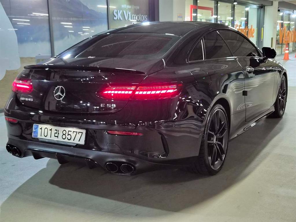 Mercedes Benz E class - Vista 4