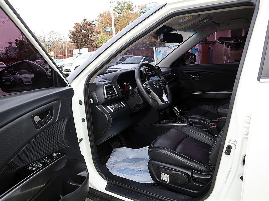 Ssangyong Tivoli - Vista 11