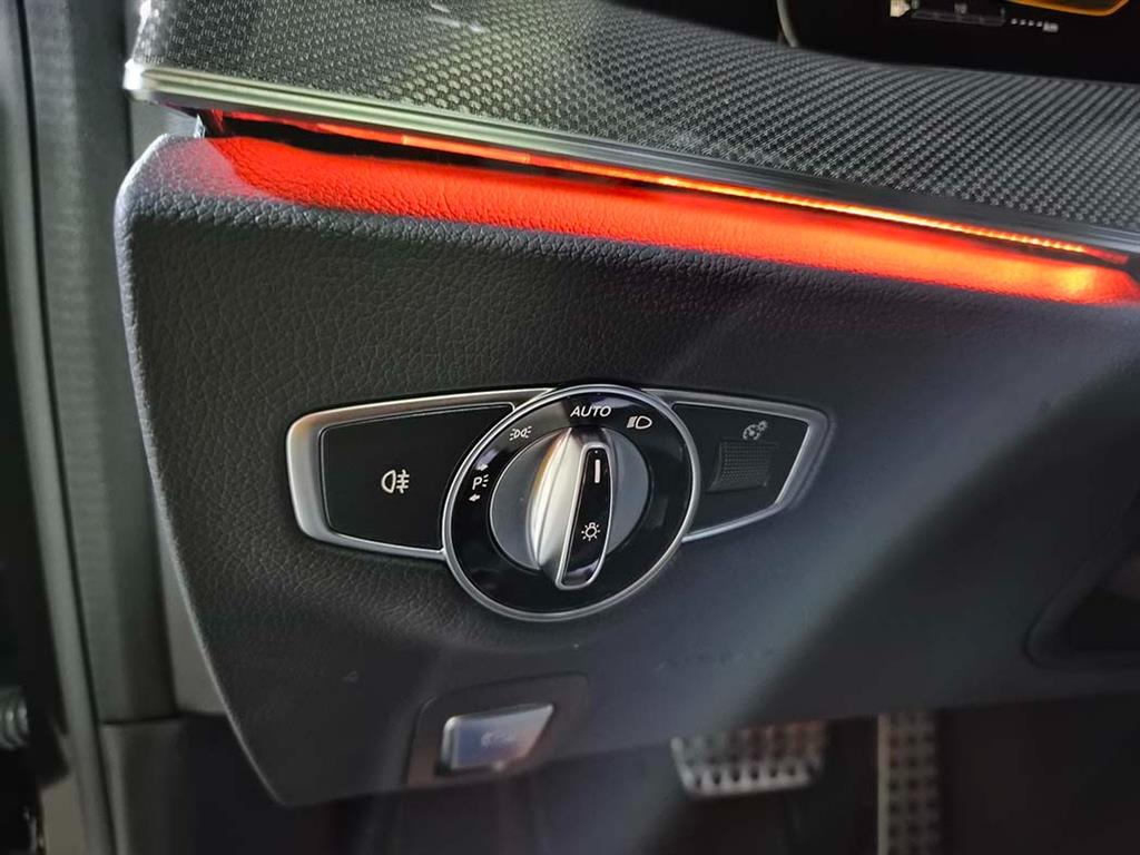 Mercedes Benz E class - Vista 12