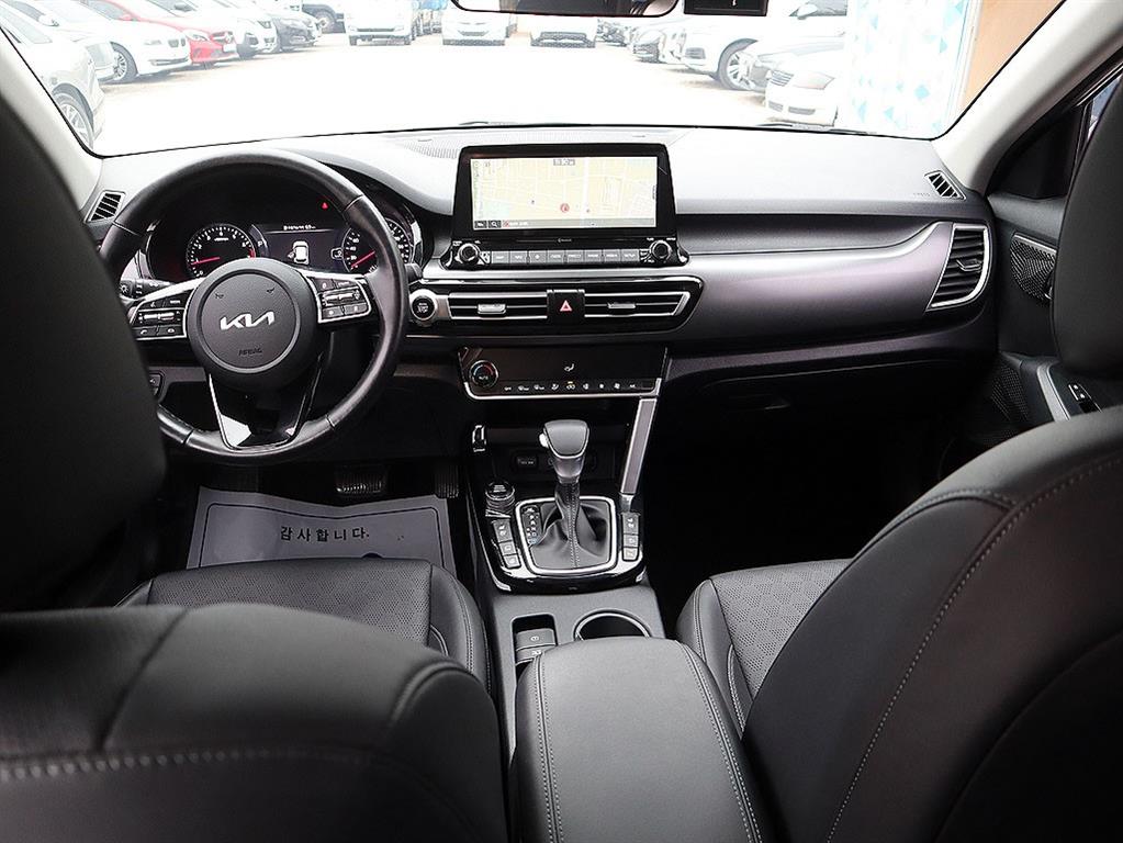 KIA Seltos - Vista 9