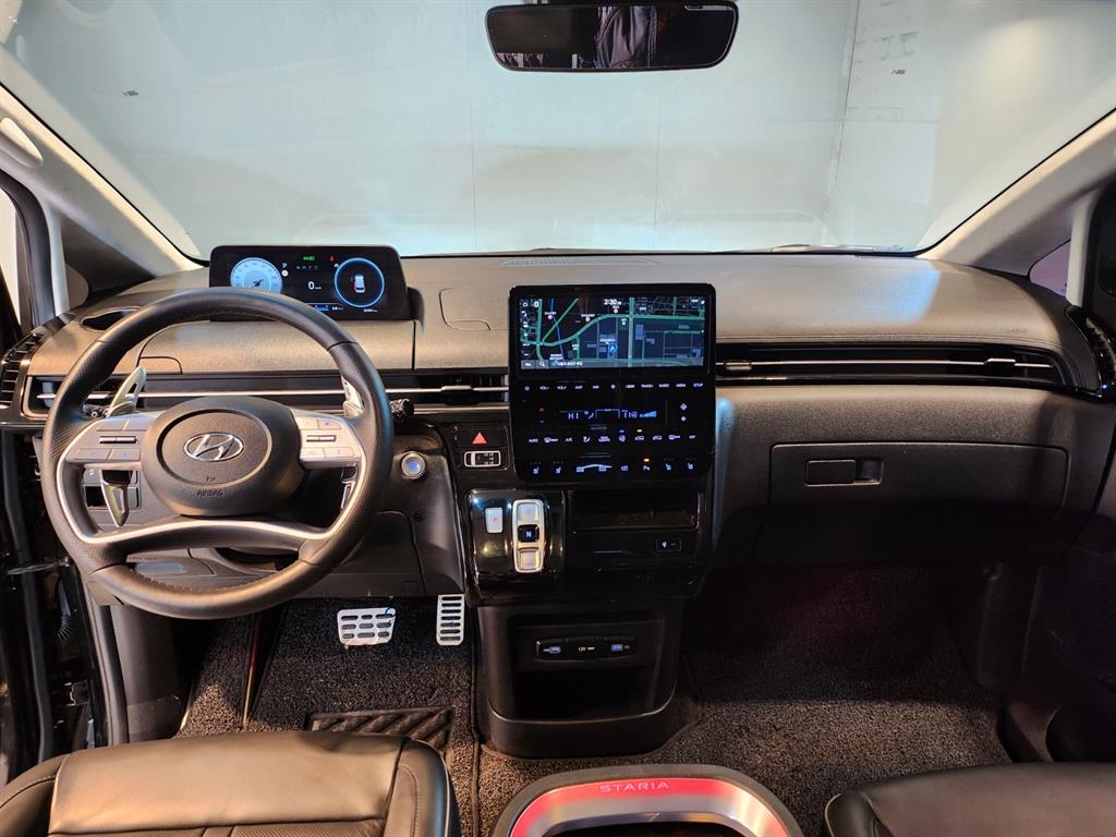 HYUNDAI Staria - Vista 7