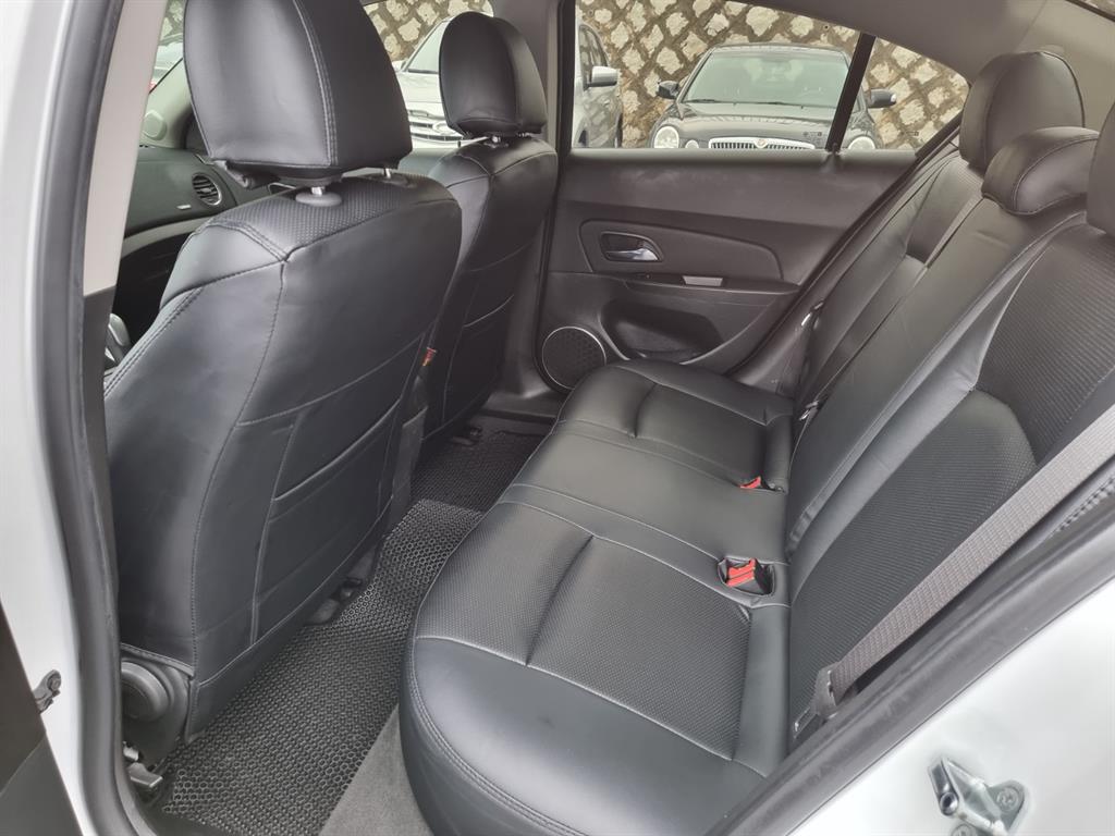 Chevrolet Cruise - Vista 6