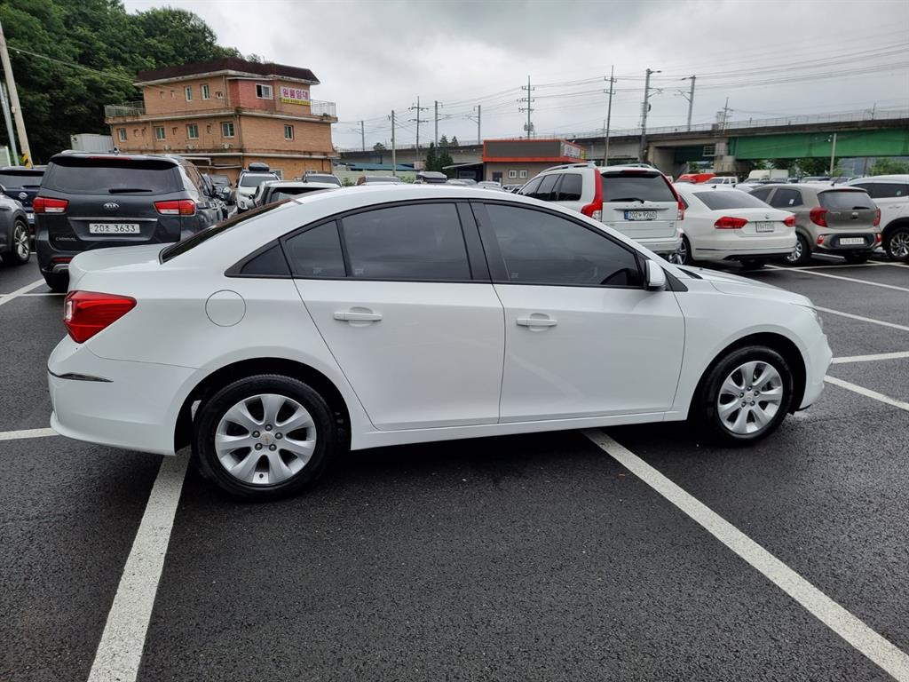 Chevrolet Cruise - Vista 4