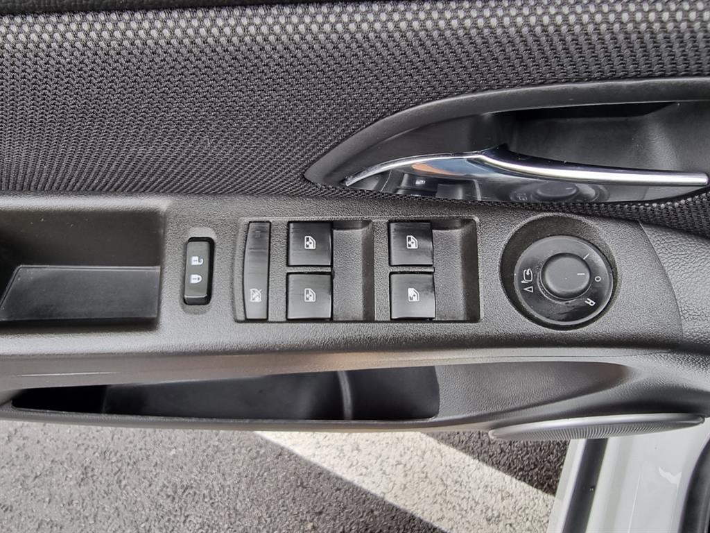 Chevrolet Cruise 2015 Blanco - Importación desde Corea - HF Imports Iquique - Foto 13