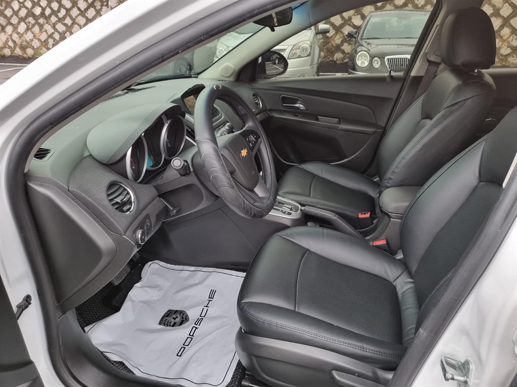 Chevrolet Cruise - Vista 5