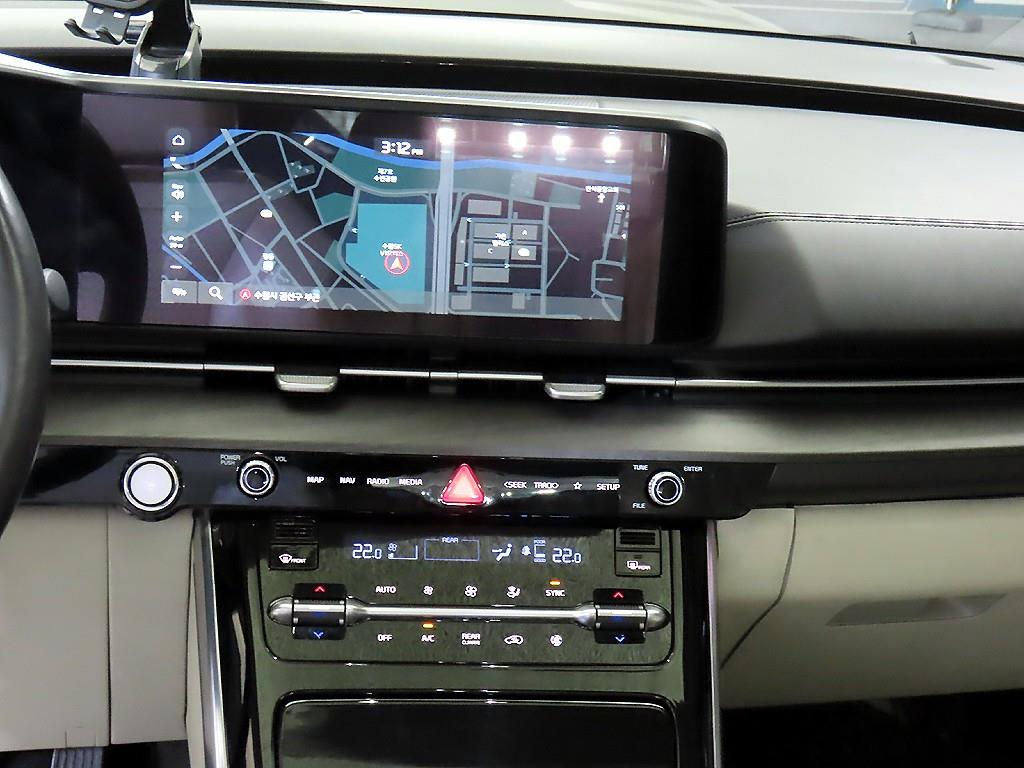 KIA Carnival - Vista 11