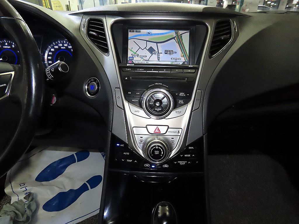 HYUNDAI Grandeur - Vista 11