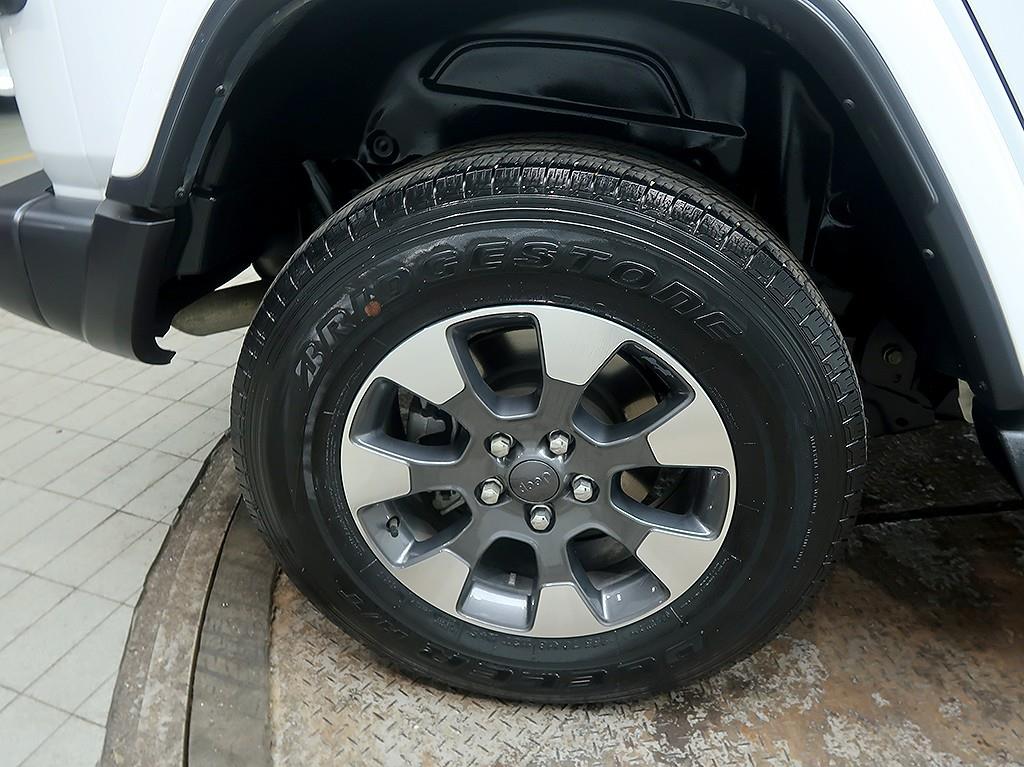 Jeep Wrangler 2022 Blanco - Importación desde Corea - HF Imports Iquique - Foto 7