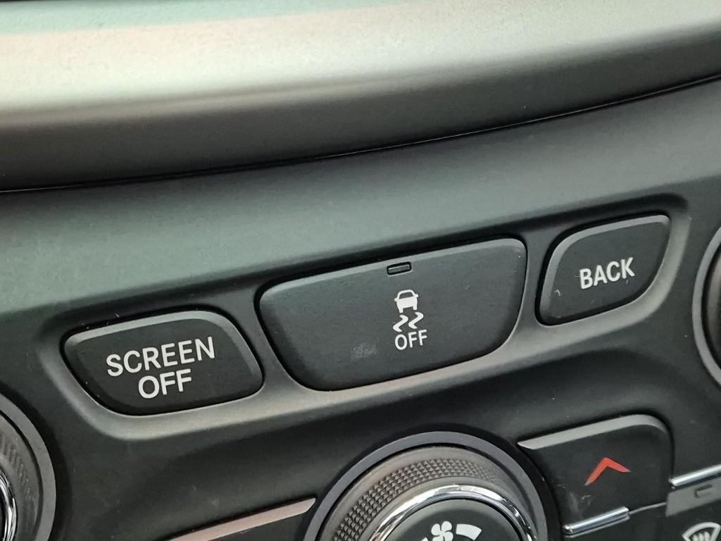 Jeep Cherokee 2017 Plateado - Importación desde Corea - HF Imports Iquique - Foto 18