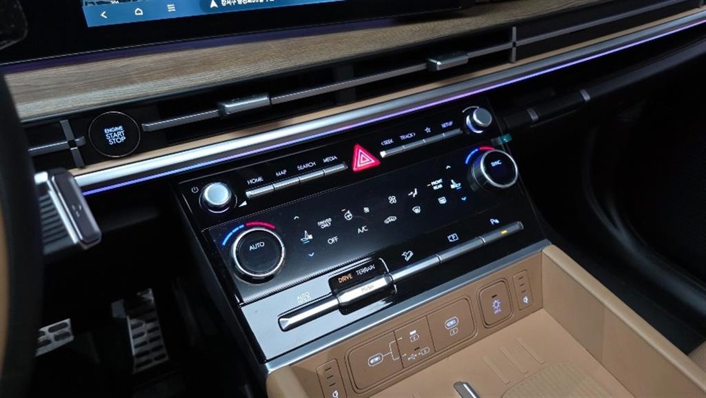 HYUNDAI Santa Fe 2023 Blanco - Importación desde Corea - HF Imports Iquique - Foto 17