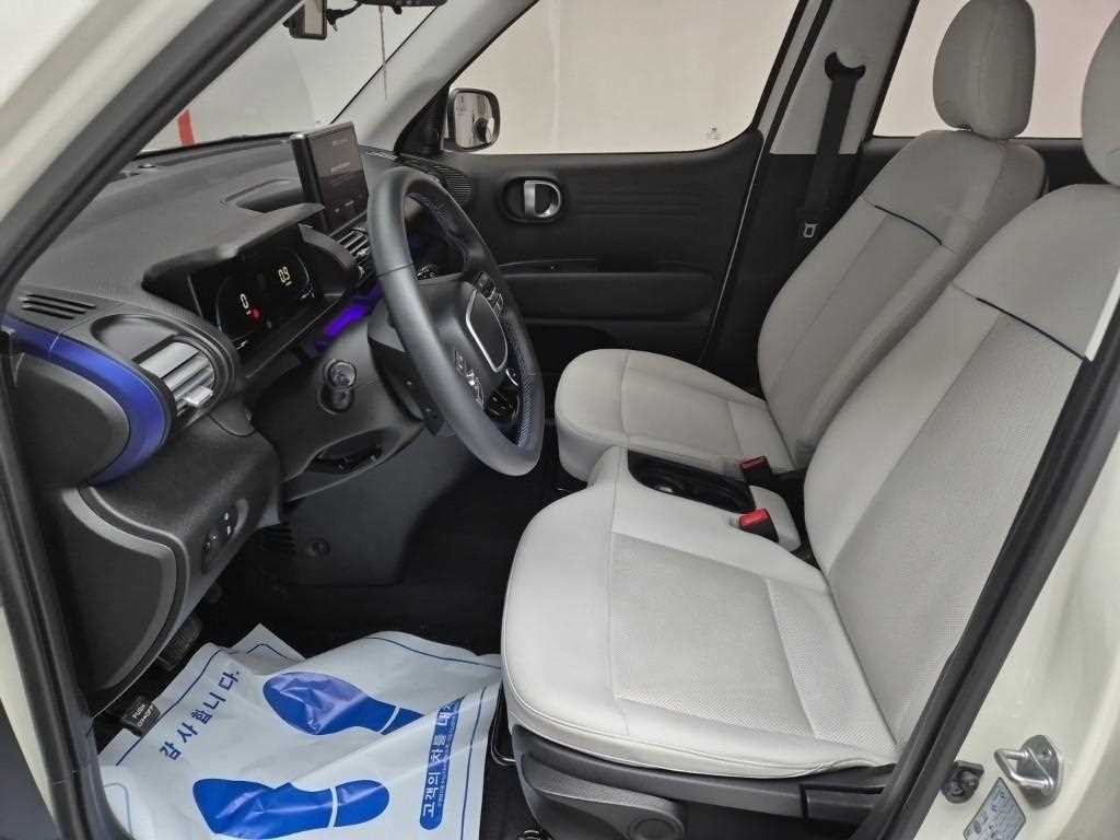 HYUNDAI Casper - Vista 11