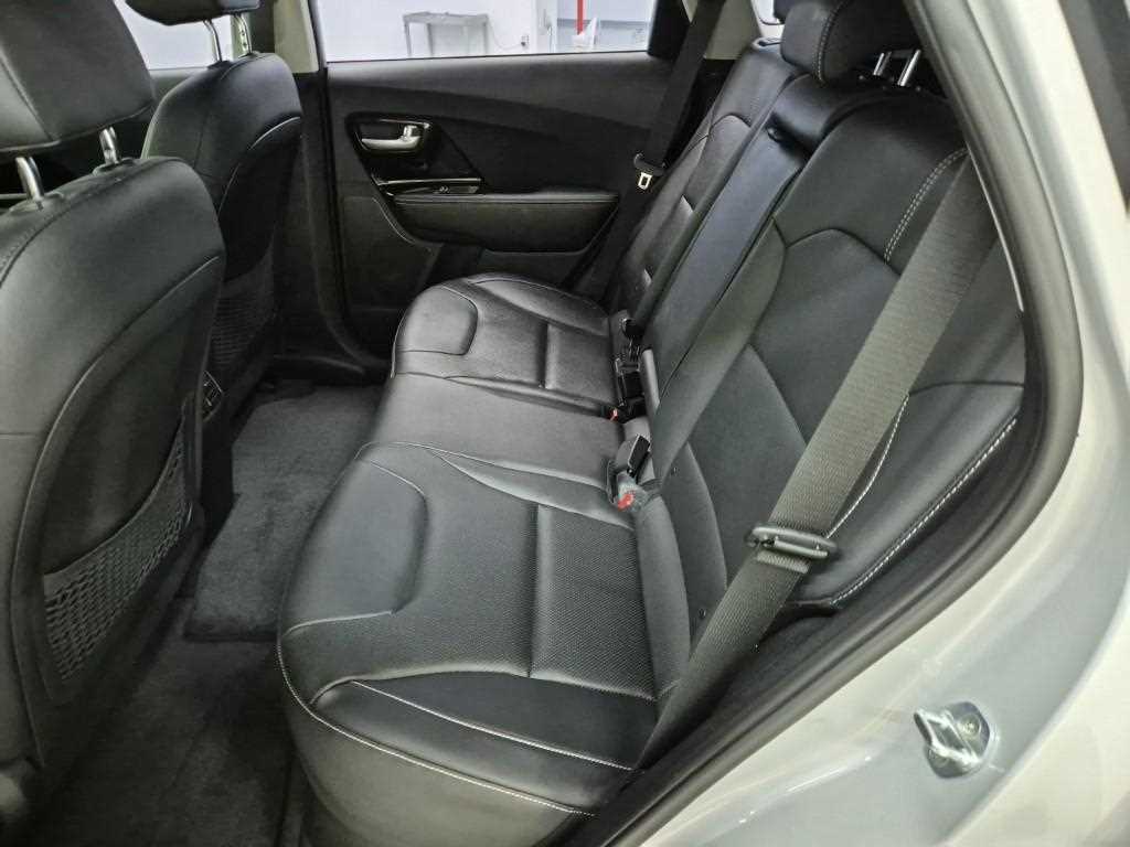 KIA Niro - Vista 12