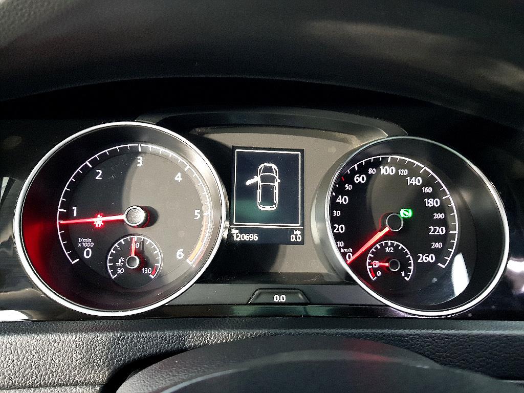 Volkswagen Golf - Vista 7