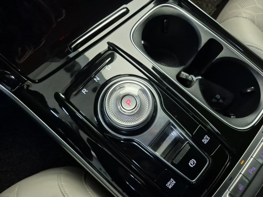 KIA Carnival - Vista 7