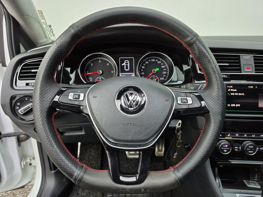 Volkswagen Golf - Vista 9