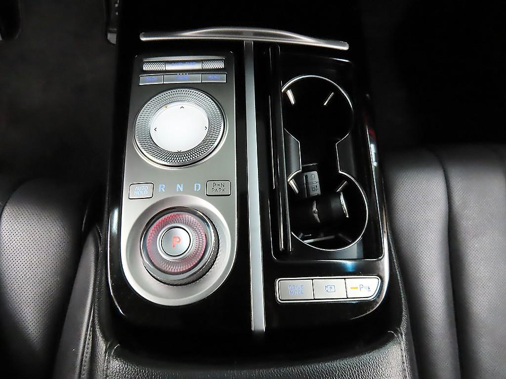 Genesis G80 - Vista 10