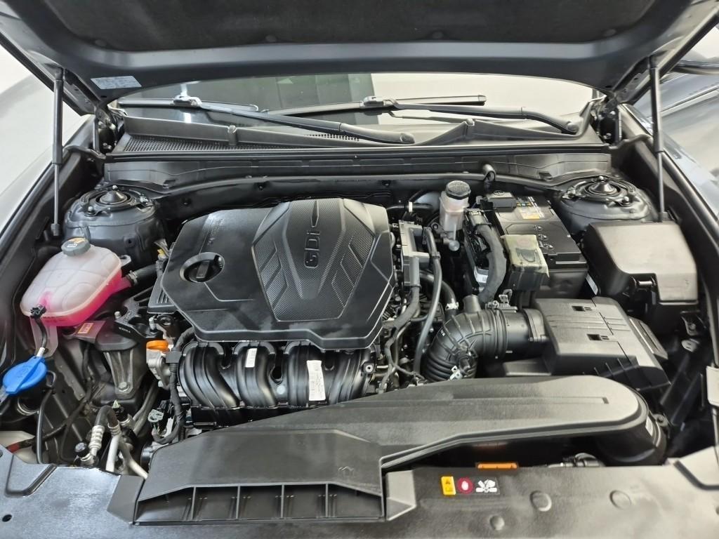 HYUNDAI Grandeur - Vista 5