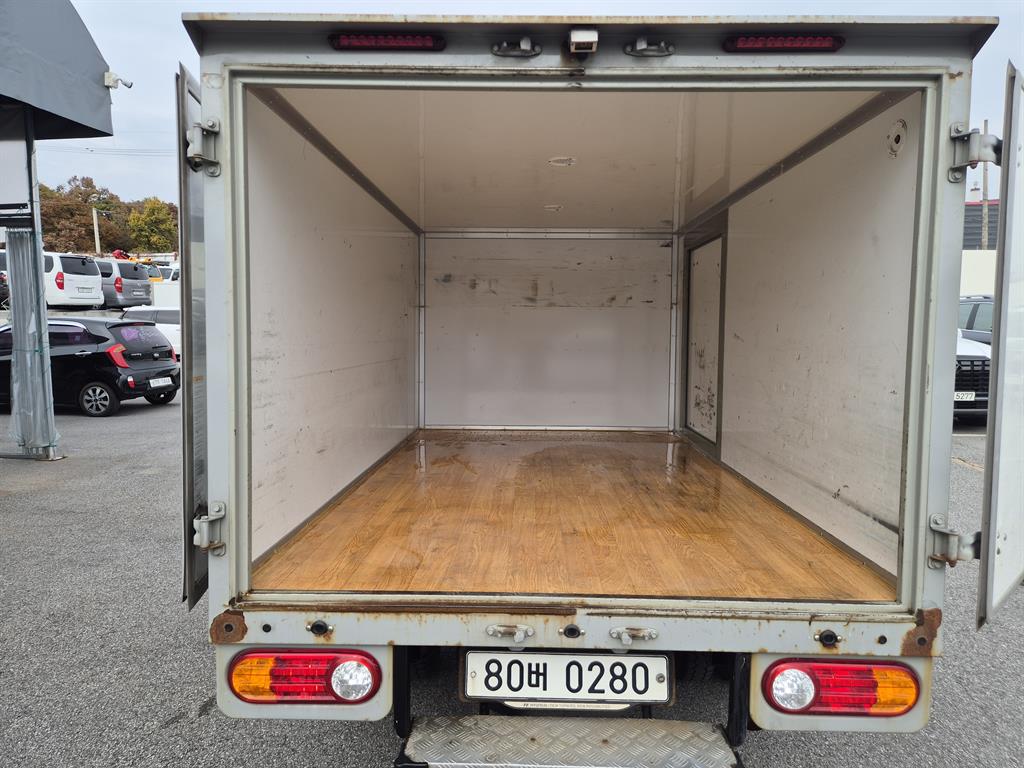 Small Truck Normal Box(Low Deck) - Vista 7